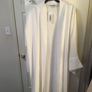 Brand new with tags white Modanisa abaya